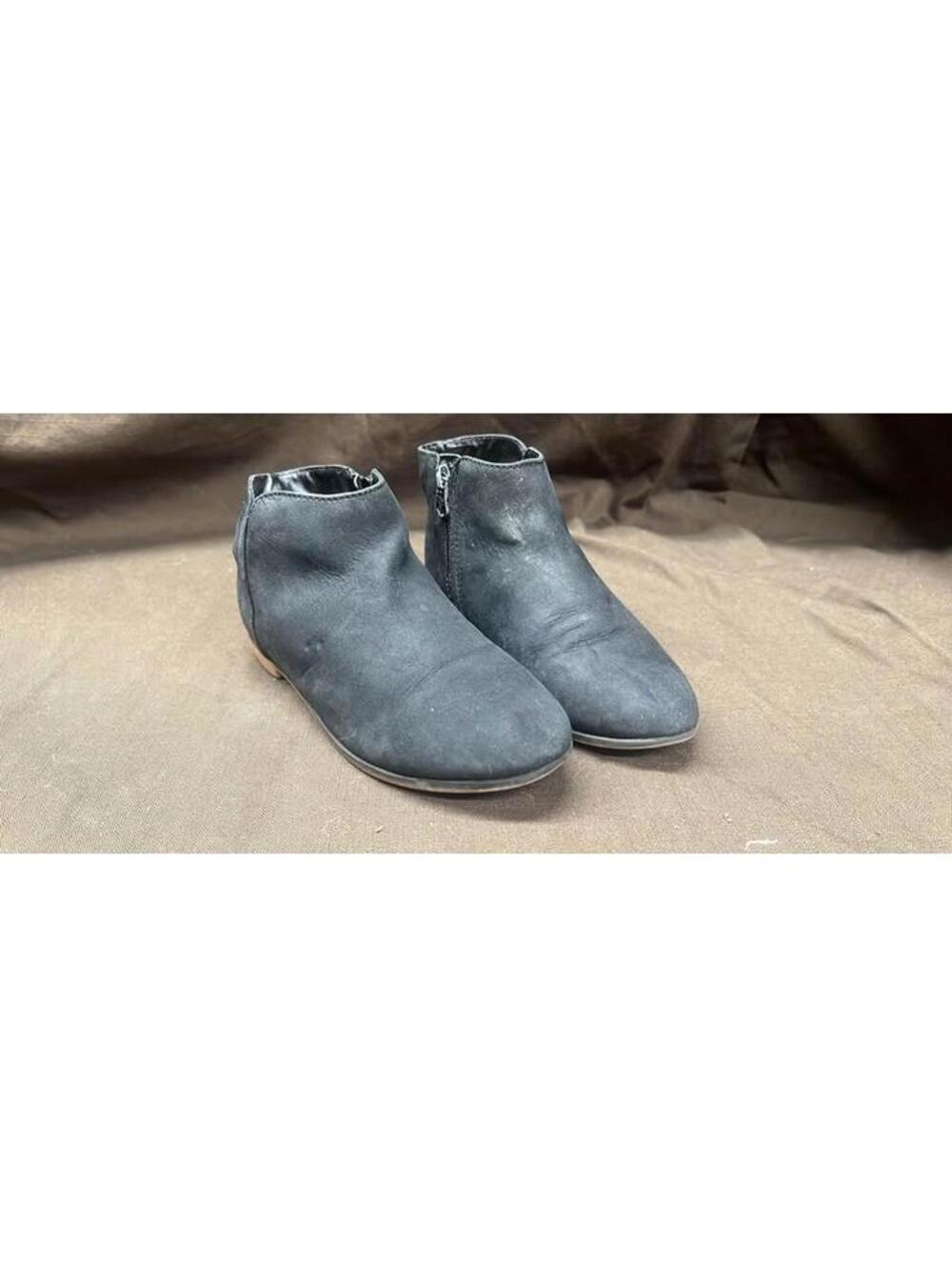 Black leather zip up ankle boots size 2